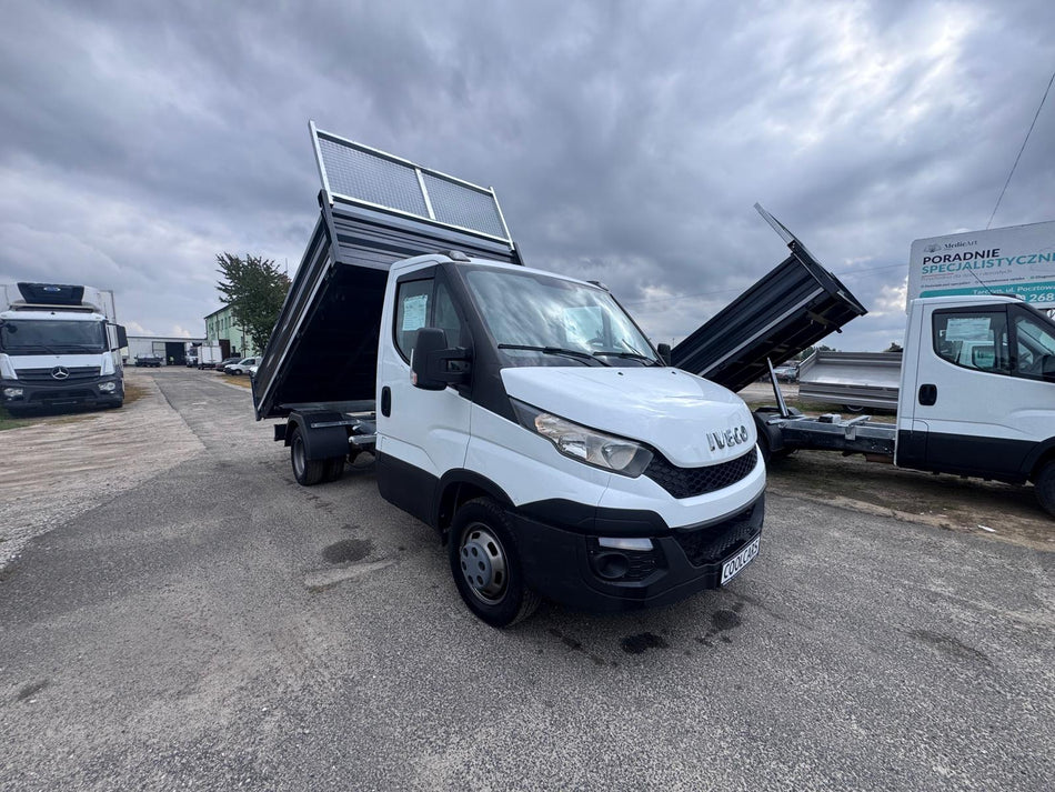 Iveco Daily 35C13 / Wywrotka 3-stronna (659)