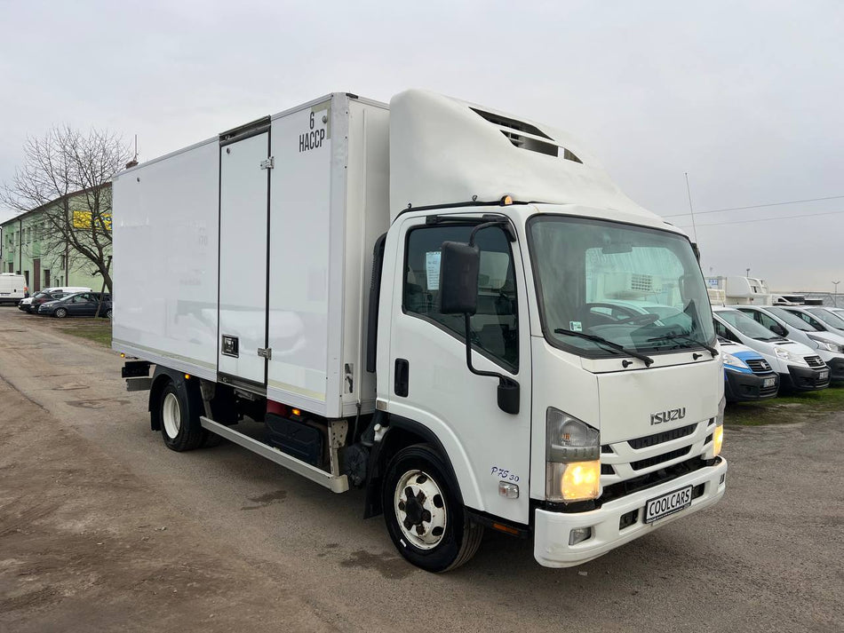 ISUZU N2R Chłodnia Thermo King V-600 Max. (421)