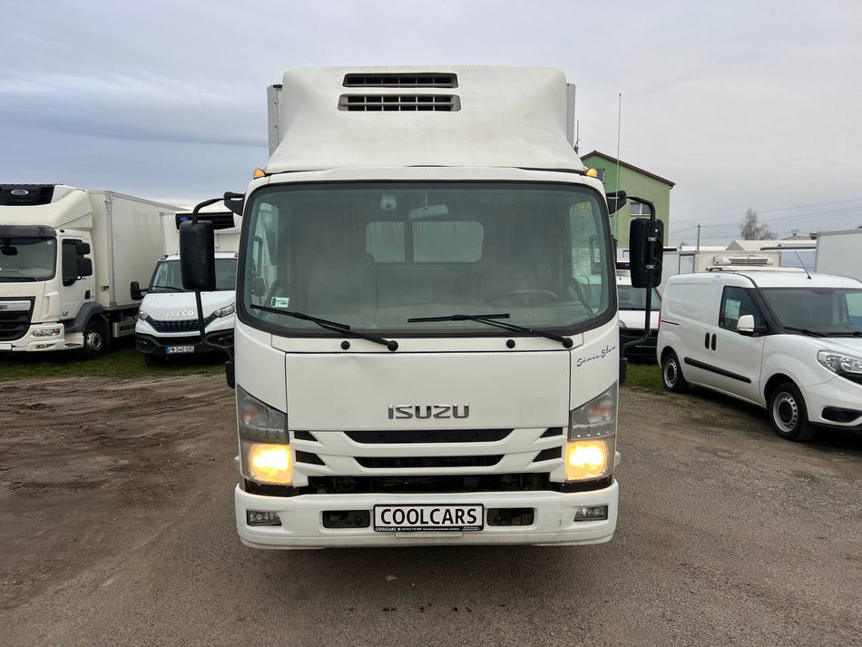 ISUZU N2R Chłodnia Thermo King V-600 Max. (421)